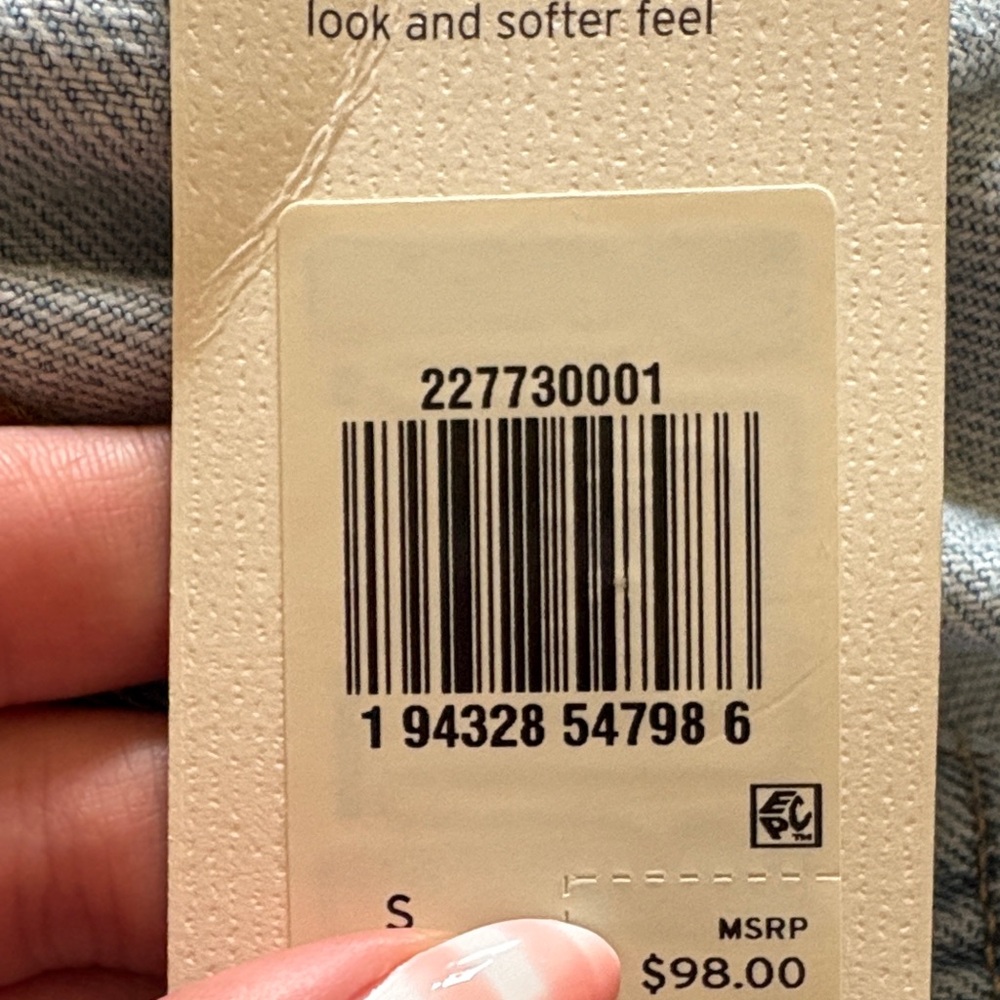 Levi's Light Wash Denim Trucker Jacket - Picture 3 of 3